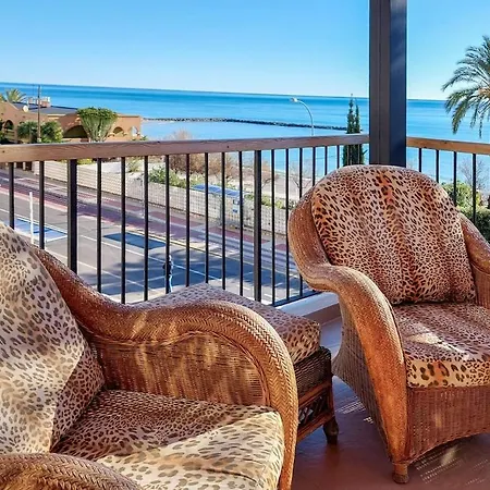شقة 3 Bedroom Gorgeous In Benicasim بينيكاسّين